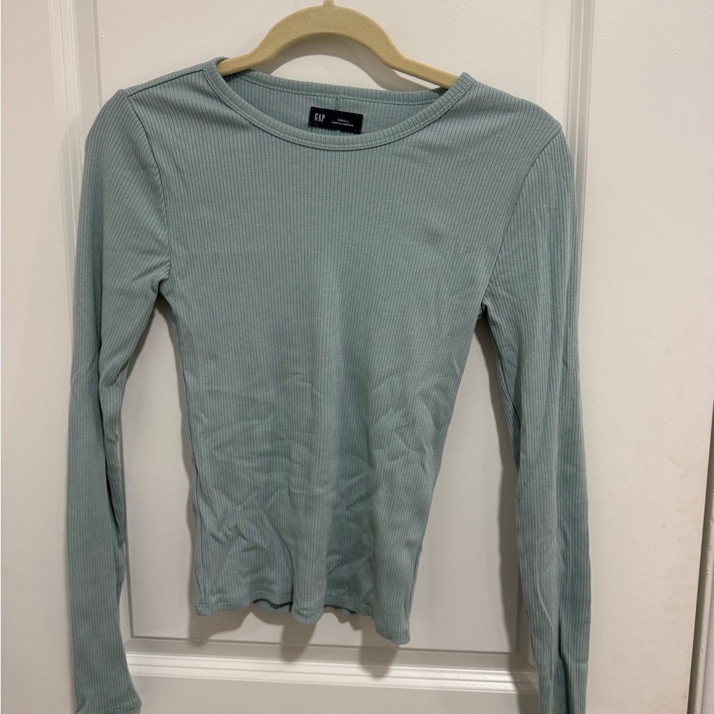 GAP Ribbed Long-Sleeve Crewneck Top in Sage